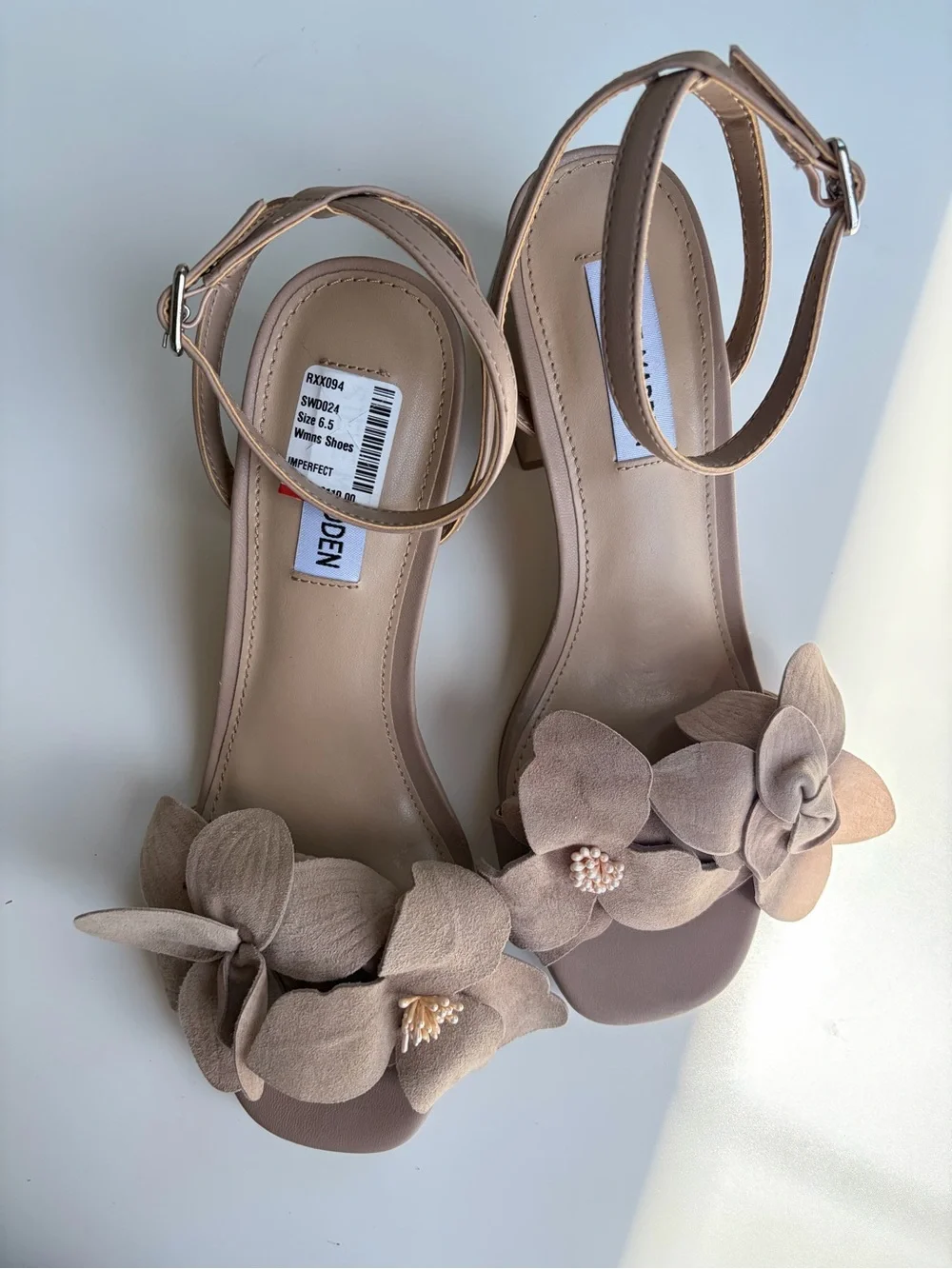🆕🌺SteveMadden Floral Block Heel Sandals Nude Taupe 3D Flower Dress Heels Size6.5 - Picture 16 of 17